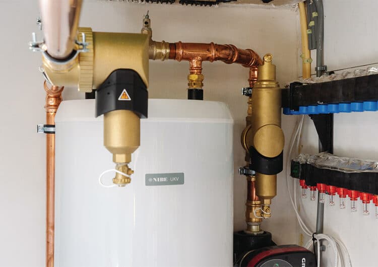 Heat-pump-installation-with-Spirotech-products_300dpi_502x335mm